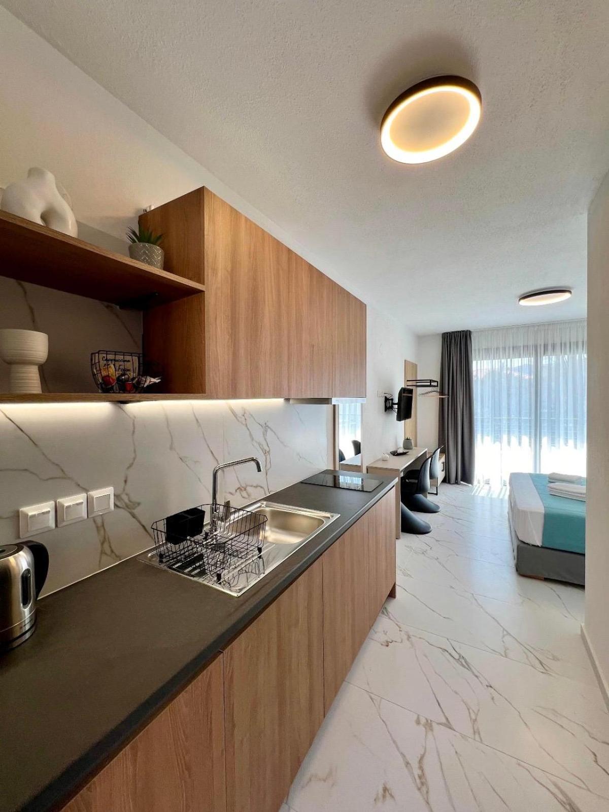 سارتي Four Shades Luxury Suites المظهر الخارجي الصورة